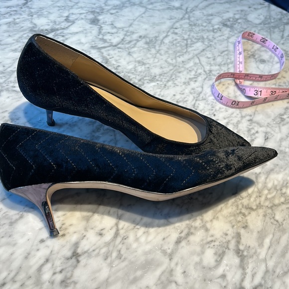 Ann Taylor Velvet Pumps. Size 9.5 - Picture 2 of 4